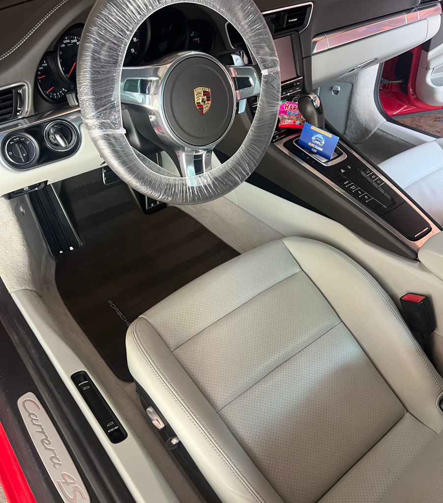 Lavage Auto à Domicile Grenoble EliteCleanCar: service de nettoyage auto à domicile sur Grenoble